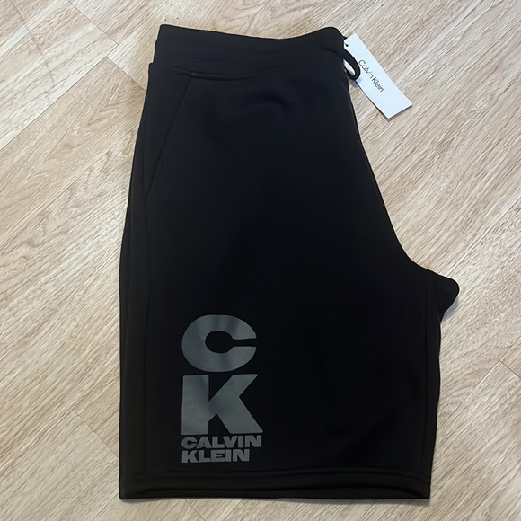 CALVIN KLEIN Men's  Logo Fleece Shorts - Picture 2 of 4